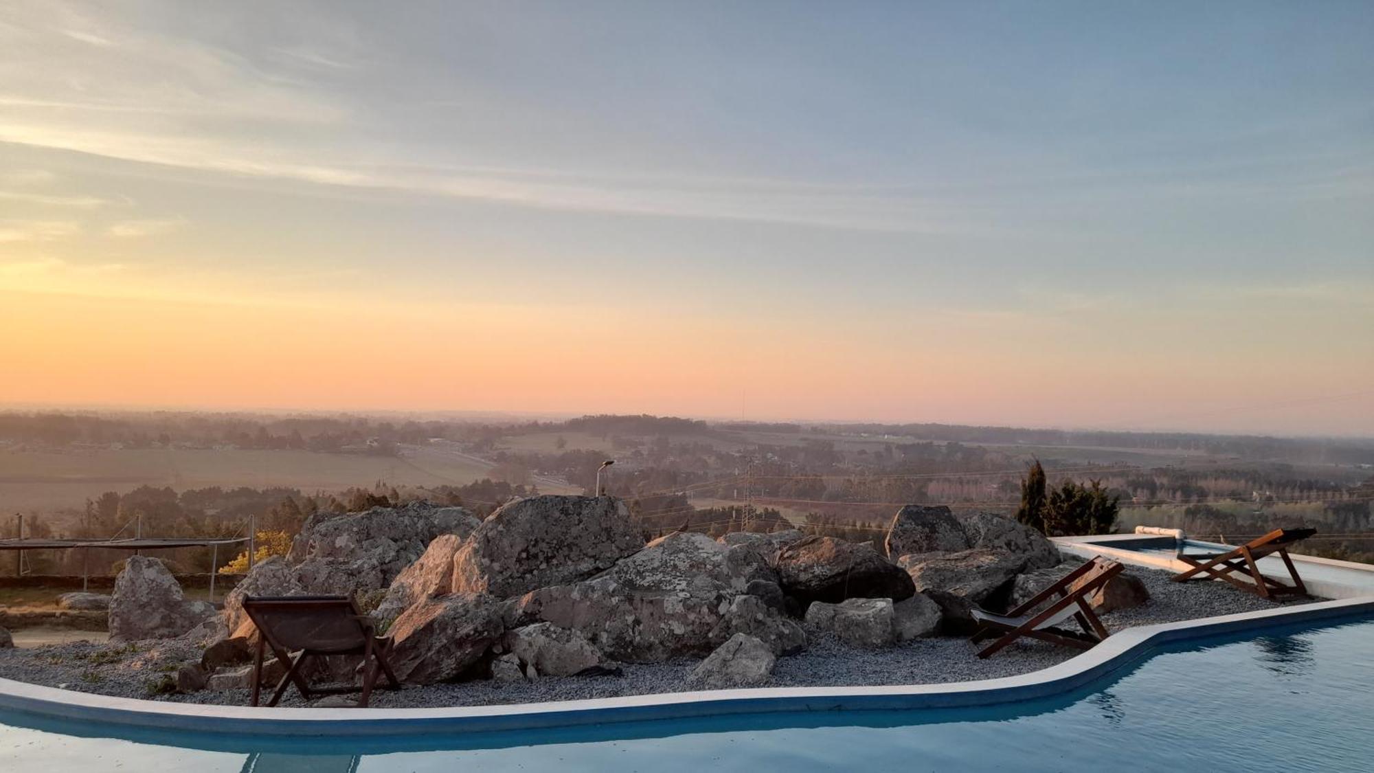 Elegance Hotel Tandil Bagian luar foto