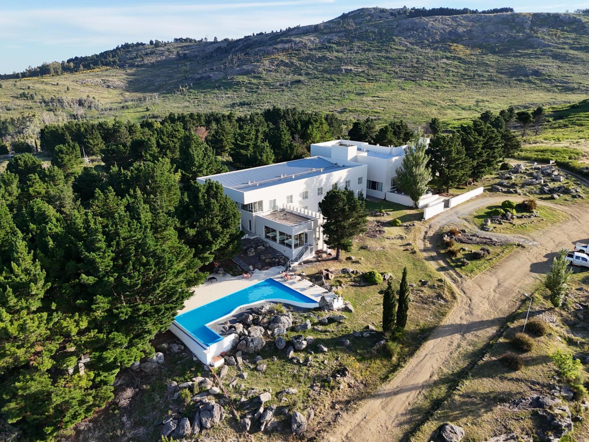 Elegance Hotel Tandil Bagian luar foto