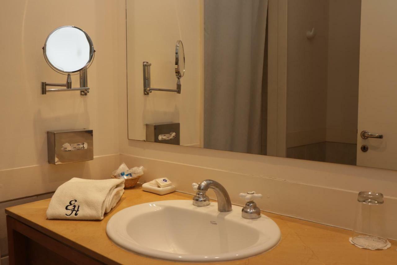 Elegance Hotel Tandil Bagian luar foto