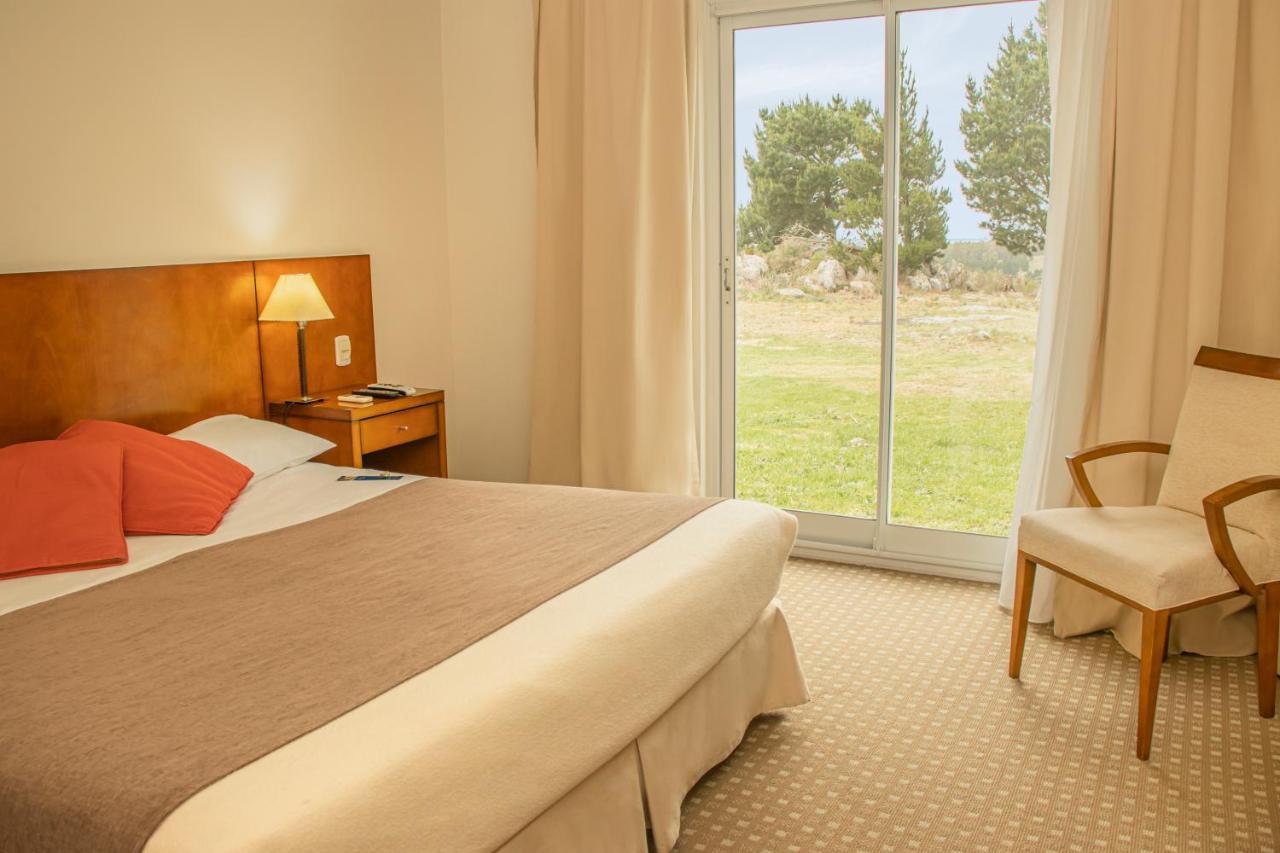 Elegance Hotel Tandil Bagian luar foto